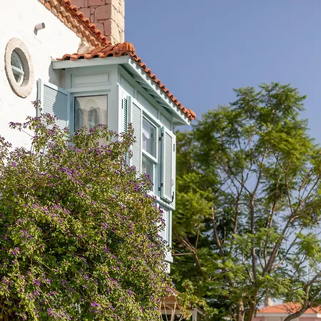 Deniz Kabugu Hotell 2*