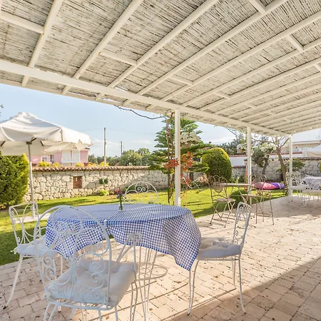 Deniz Kabugu Szálloda Alacati